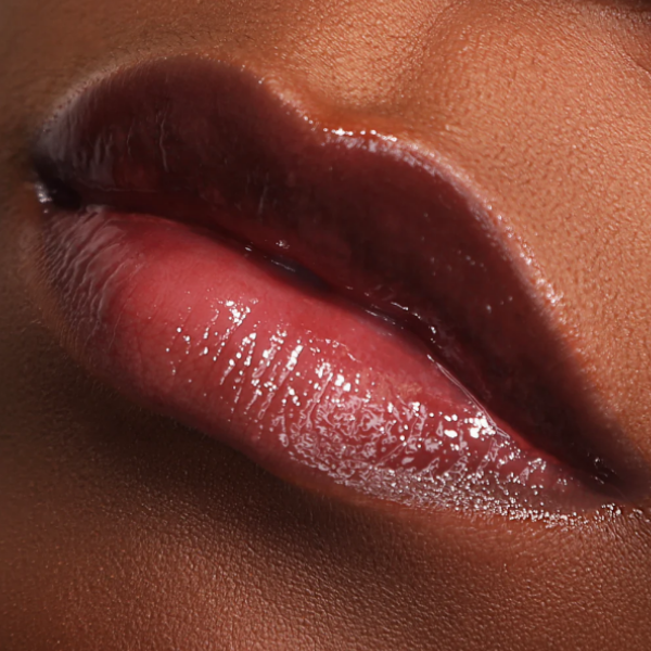 Moira Lip Oil Glow Getter Hydrating Tono 15 Teaberry 4.6Ml - Imagen 3