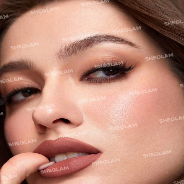 Sheglam Labial Líquido Matte Tono Millionaire 3.1Gr - Imagen 3